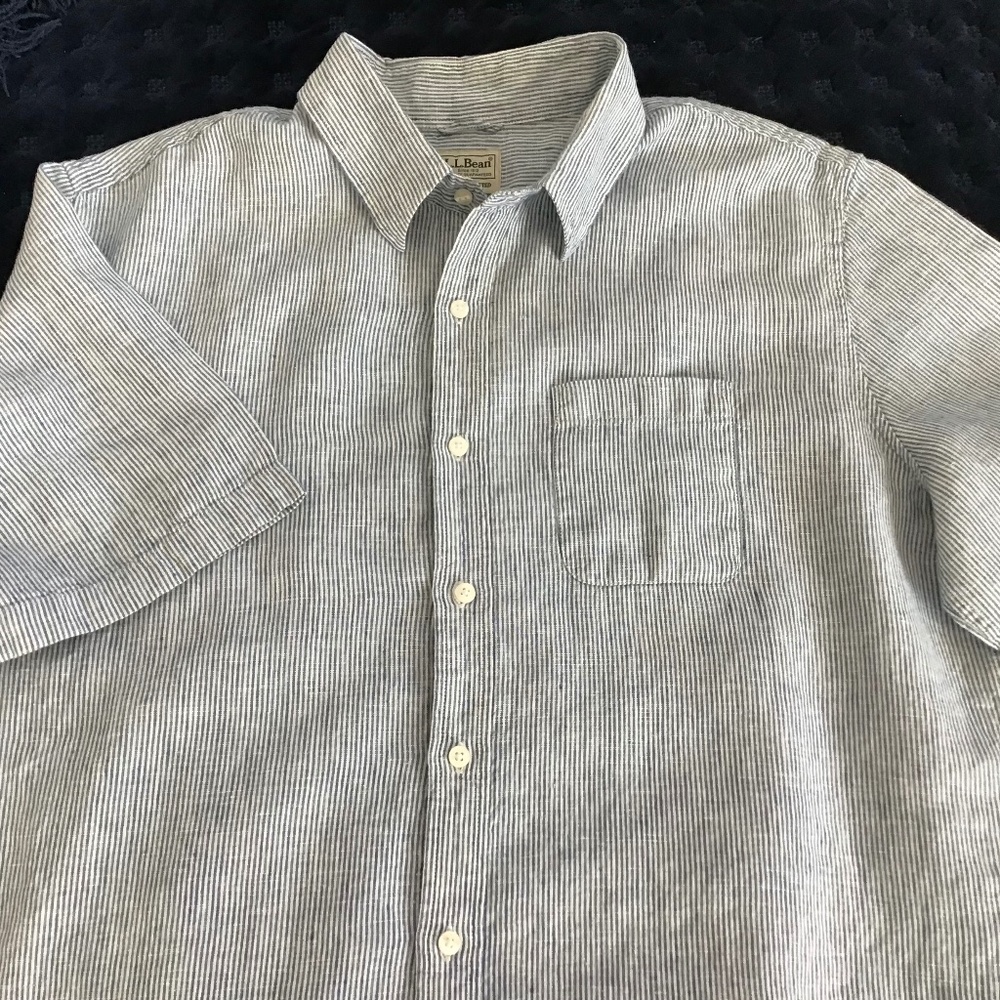 LL Bean blue striped short sleeve shirt. Size XL/Tall